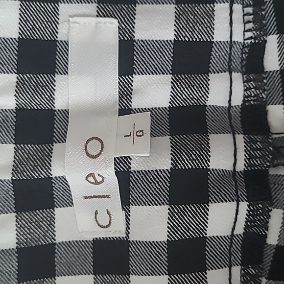 cleo, Size Large pants - Picture 3 of 3